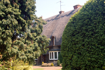 Front of 60 High Street in May 2008